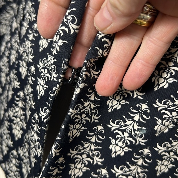 Robert Rodriguez Black and Cream Floral Stamp Tux Inspired Blazer Size 4 - Picture 6 of 12